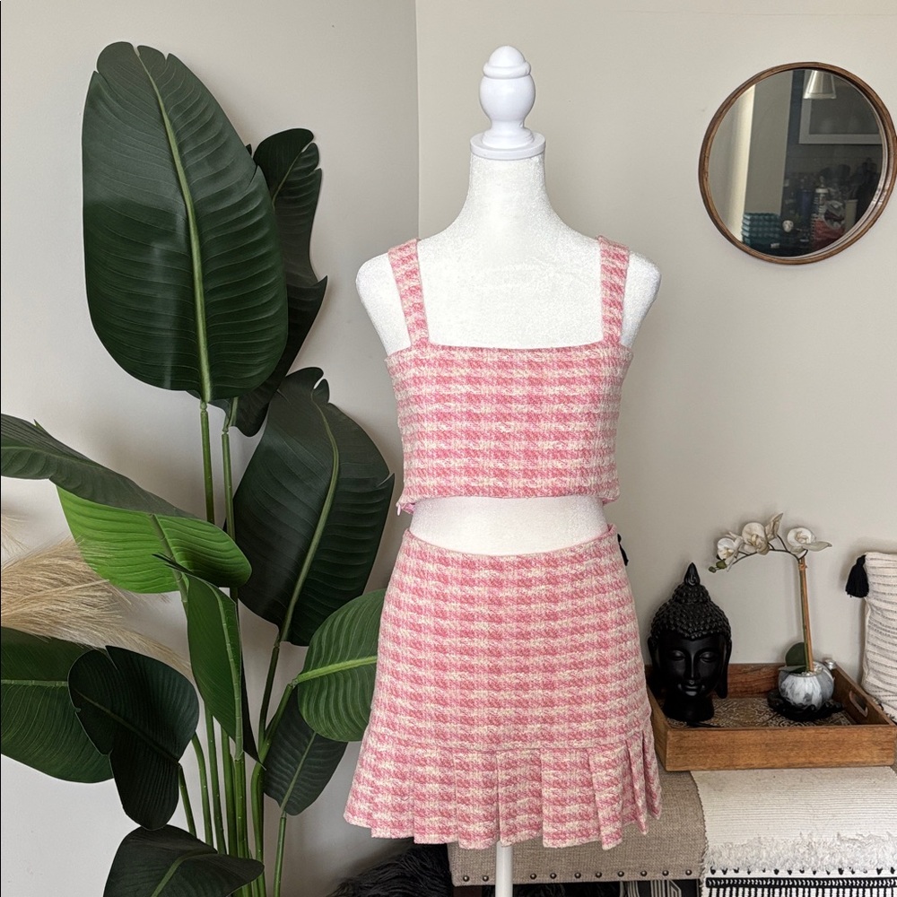 Fashion Nova Blush and Cream Skirt Set - Picture 5 of 13